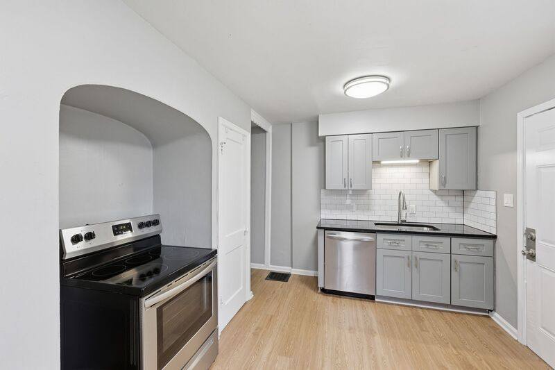 Townhouse for rent at 735 E Mithoff St, Columbus, OH 43206