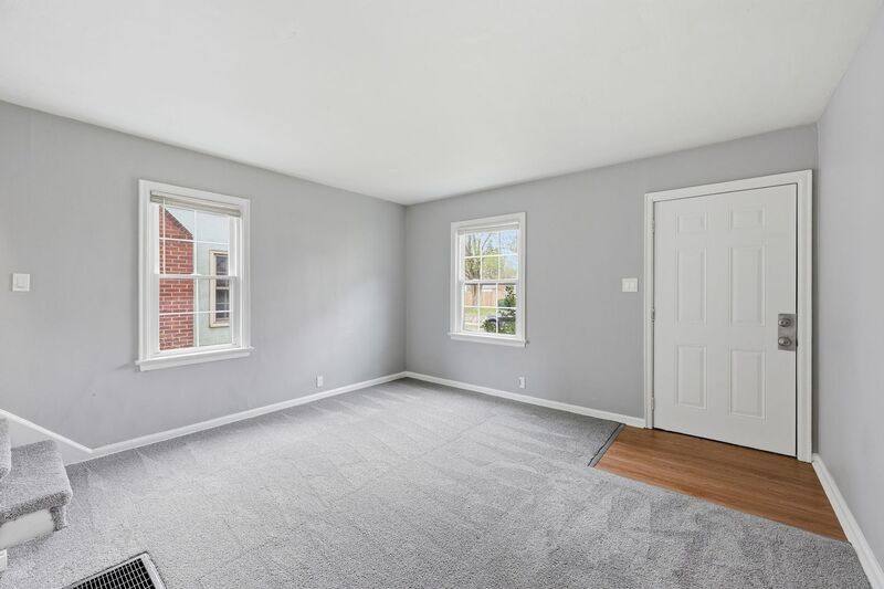 Townhouse for rent at 735 E Mithoff St, Columbus, OH 43206