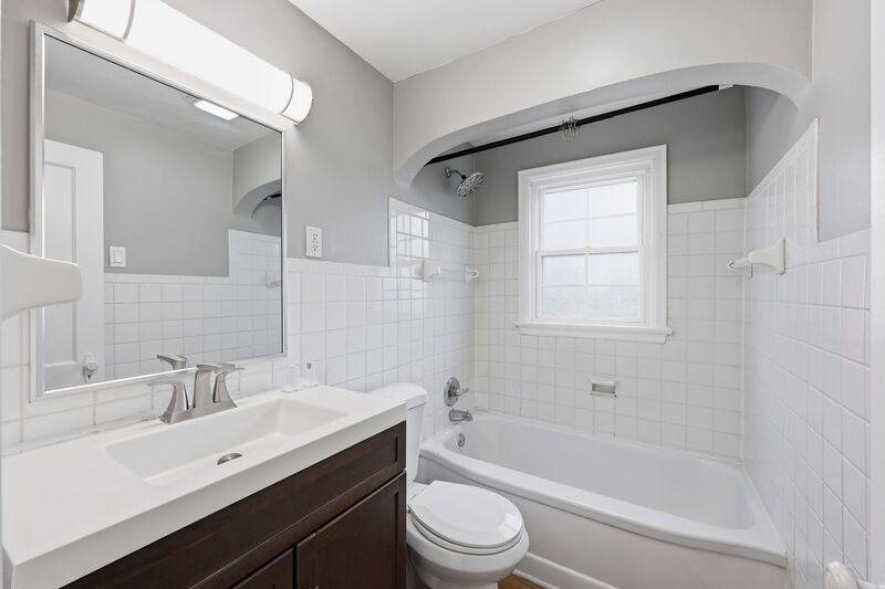 Townhouse for rent at 735 E Mithoff St, Columbus, OH 43206