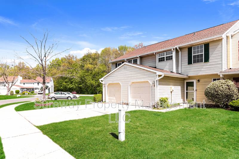 Townhouse for rent at 2 Salisbury Court, Bordentown, NJ 08505