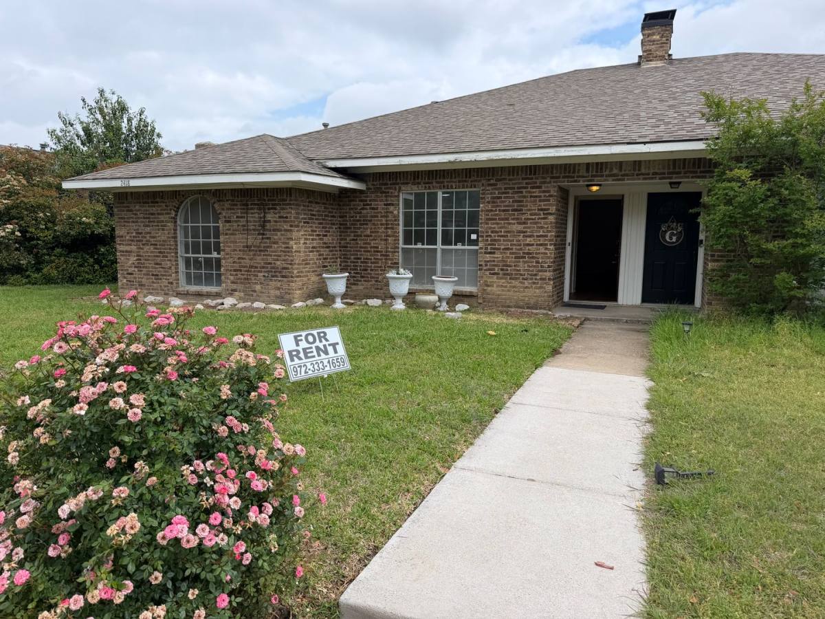 House for rent at 2418 Guerrero Dr, Carrollton, TX 75006