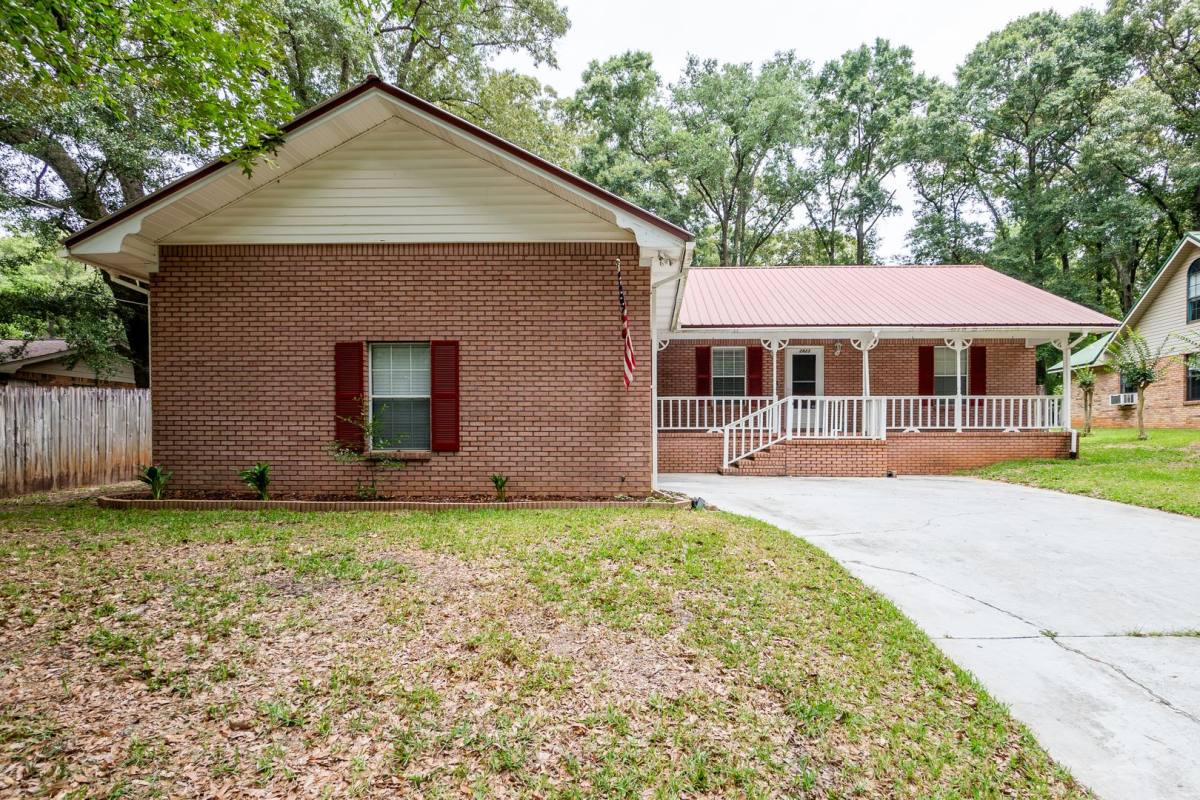 House for rent at 2823 Lake Silver Rd, Crestview, FL 32536