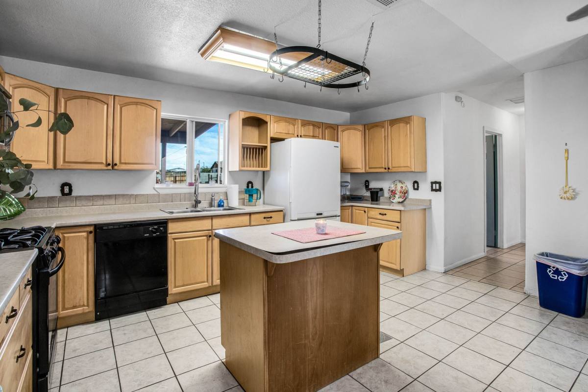 Apartment for rent at 7565 Sherman Hoyt Ave, Twentynine Palms, CA 92277