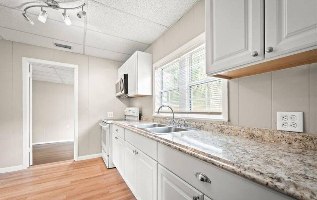 House for rent at 2514 Peach Dr, Jacksonville, FL 32246