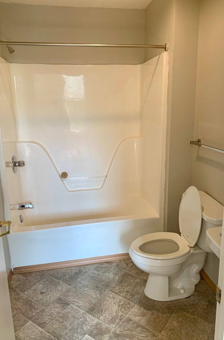 Apartment for rent at 201 Sewanee St, Harriman, TN 37748