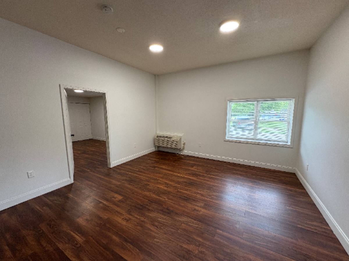 Apartment for rent at 201 Sewanee St, Harriman, TN 37748