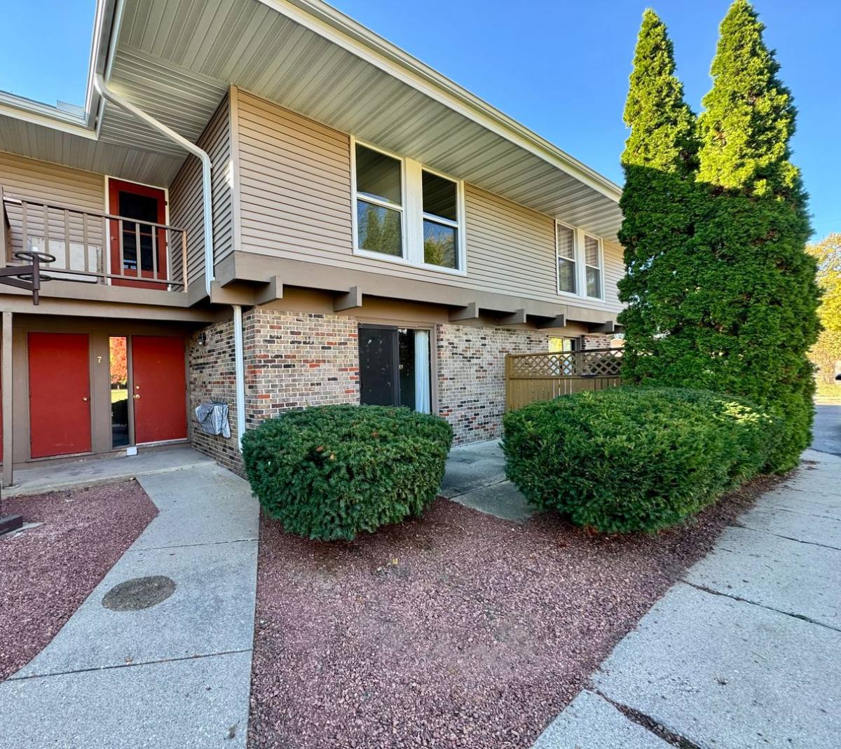 Apartment for rent at 1515 Holiday Dr, Janesville, WI 53545