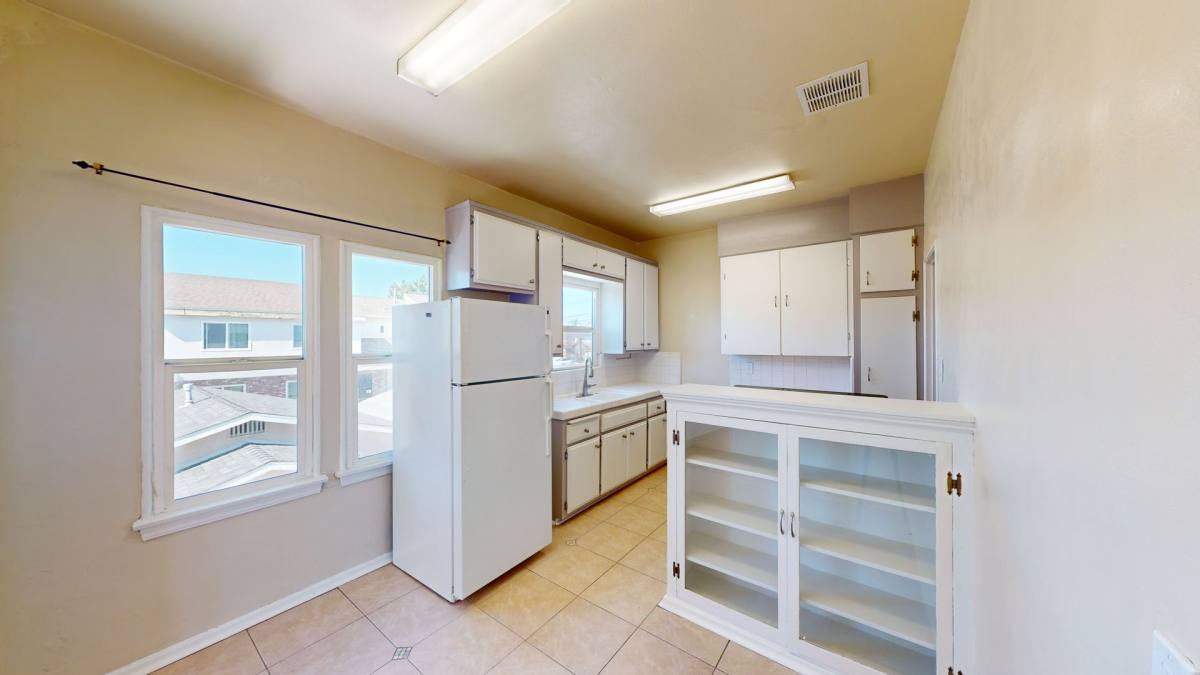 Apartment for rent at 710 - 712 E Chevy Chase Dr, Glendale, CA 91205