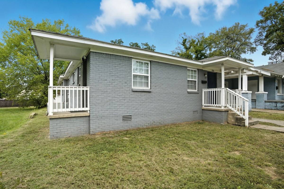Apartment for rent at 1318-1320 S Summit St, Little Rock, AR 72202