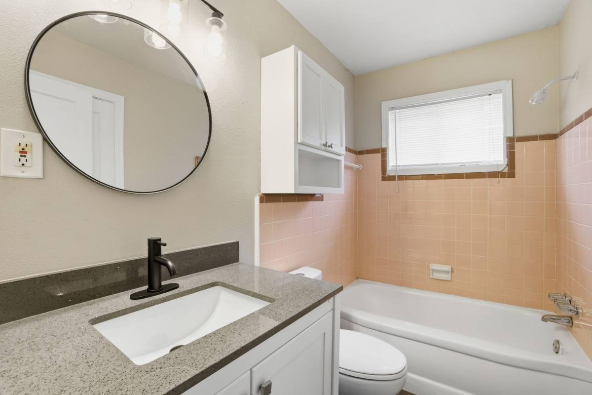 Apartment for rent at 1318-1320 S Summit St, Little Rock, AR 72202