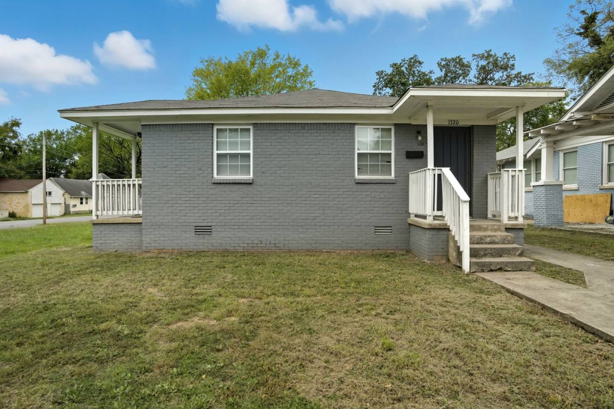 Apartment for rent at 1318-1320 S Summit St, Little Rock, AR 72202