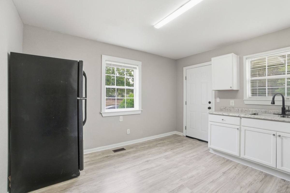 Apartment for rent at 1318-1320 S Summit St, Little Rock, AR 72202