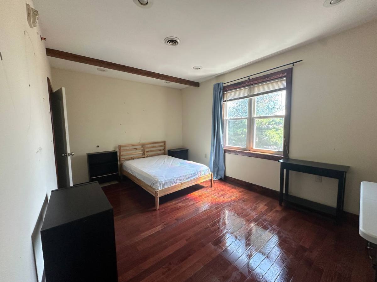 Apartment for rent at 1824 W Diamond St, Philadelphia, PA 19121