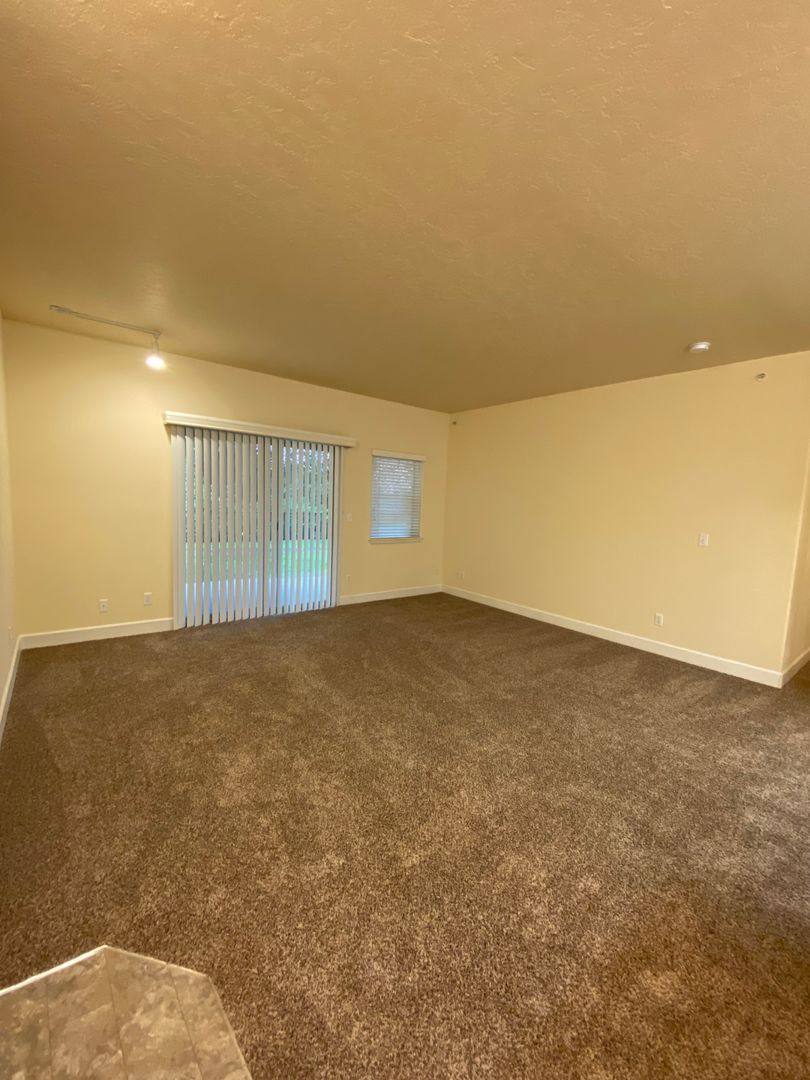 Condo for rent at 6800 N Spurwing Loop, Coeur D Alene, ID 83815