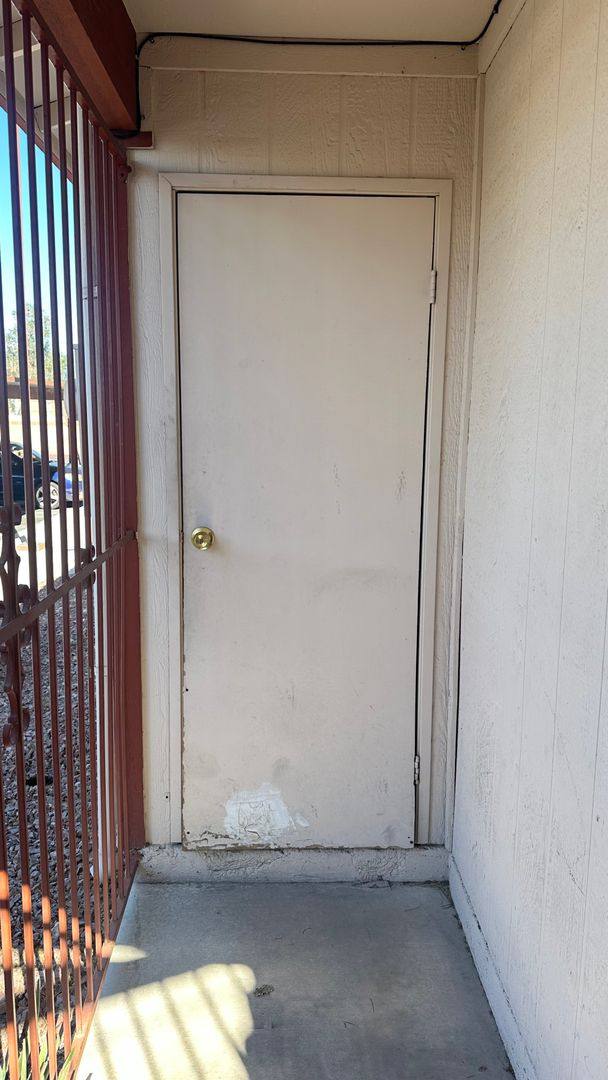 Apartment for rent at 425 N Lamb Blvd, Las Vegas, NV 89110
