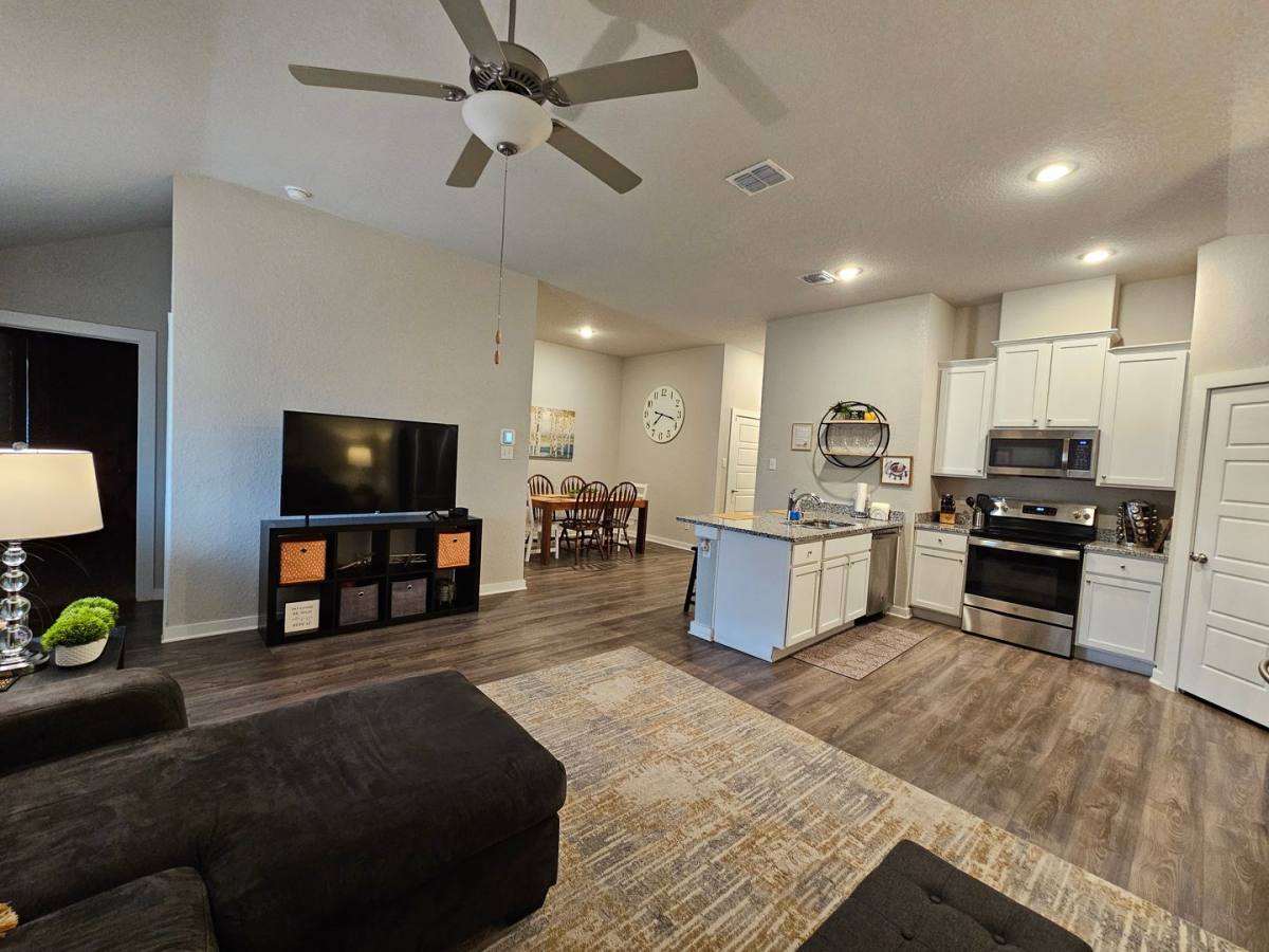 House for rent at 6943 Emerald Valley, San Antonio, TX 78242