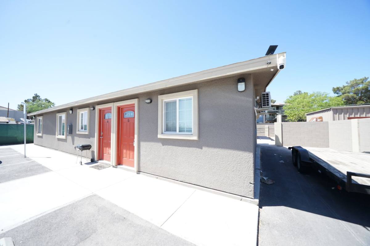 Apartment for rent at 118 S Mojave Rd, Las Vegas, NV 89104