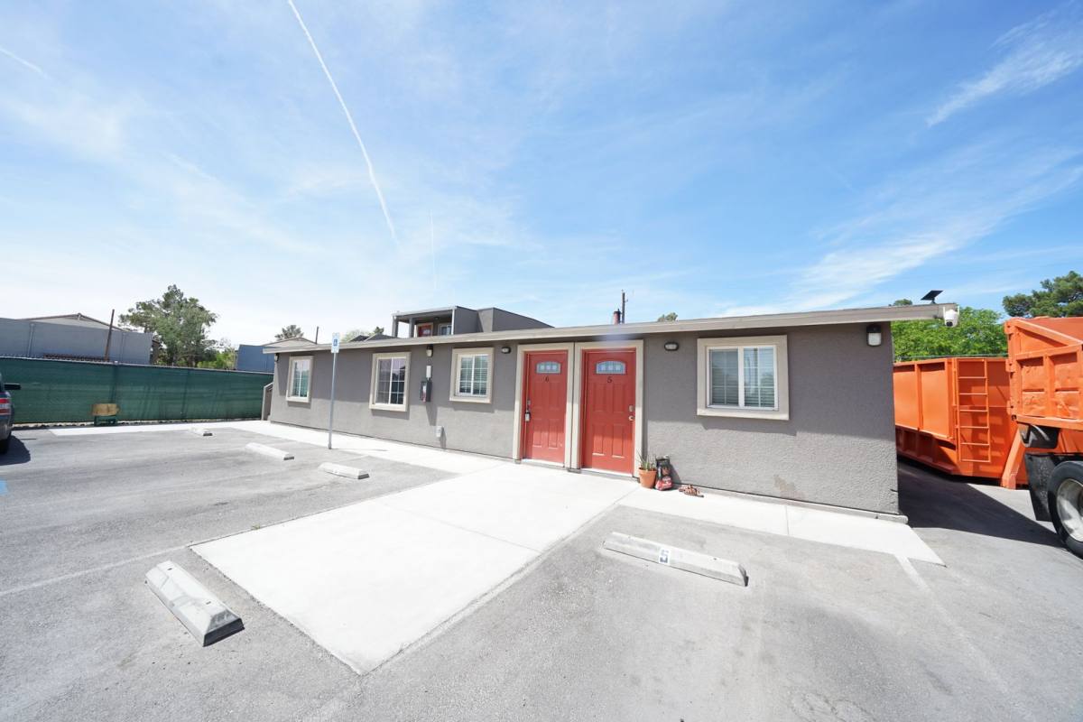 Apartment for rent at 118 S Mojave Rd, Las Vegas, NV 89104