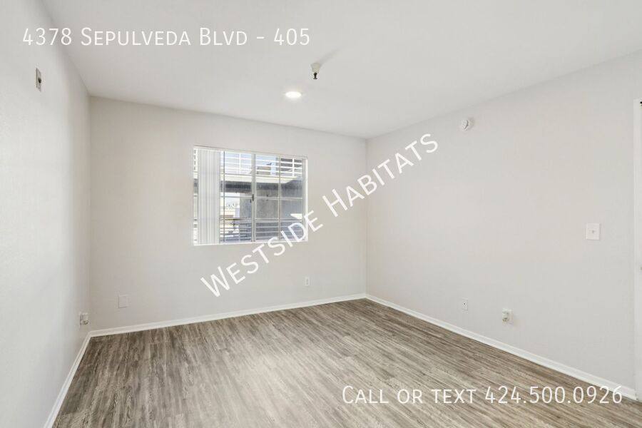 Apartment for rent at 4378 Sepulveda Blvd #205, Sherman Oaks, CA 91403
