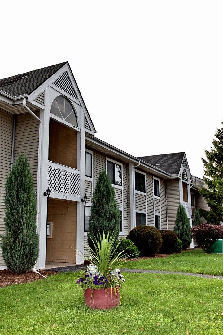 Apartment for rent at 508 Ivy Ridge Rd, Syracuse, NY 13210