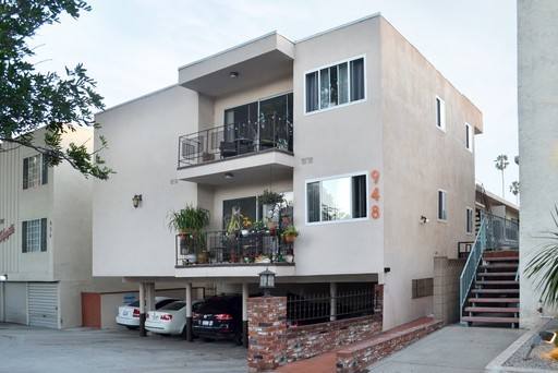 Apartment for rent at 948 7th St, Santa Monica, CA 90403