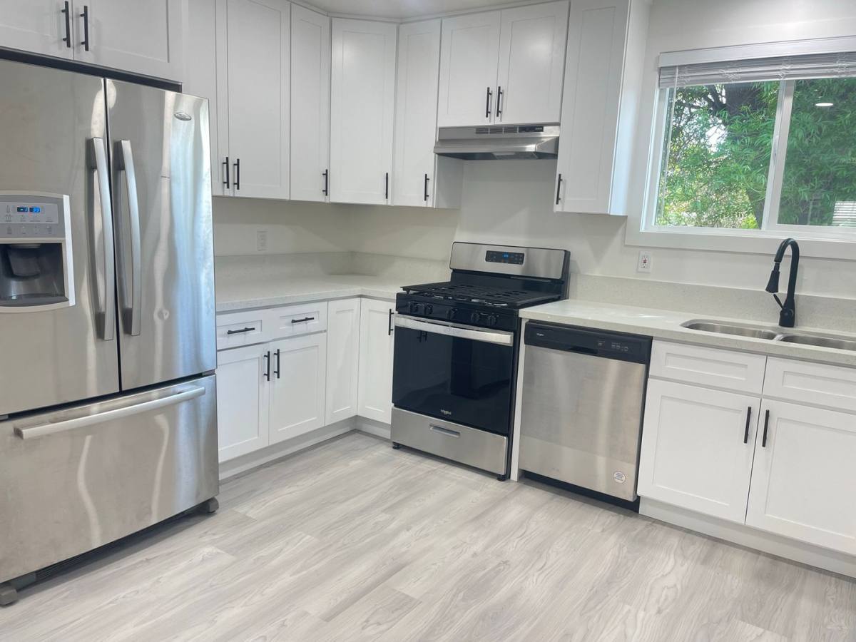 Apartment for rent at 4594 Gardena Dr, Riverside, CA 92506
