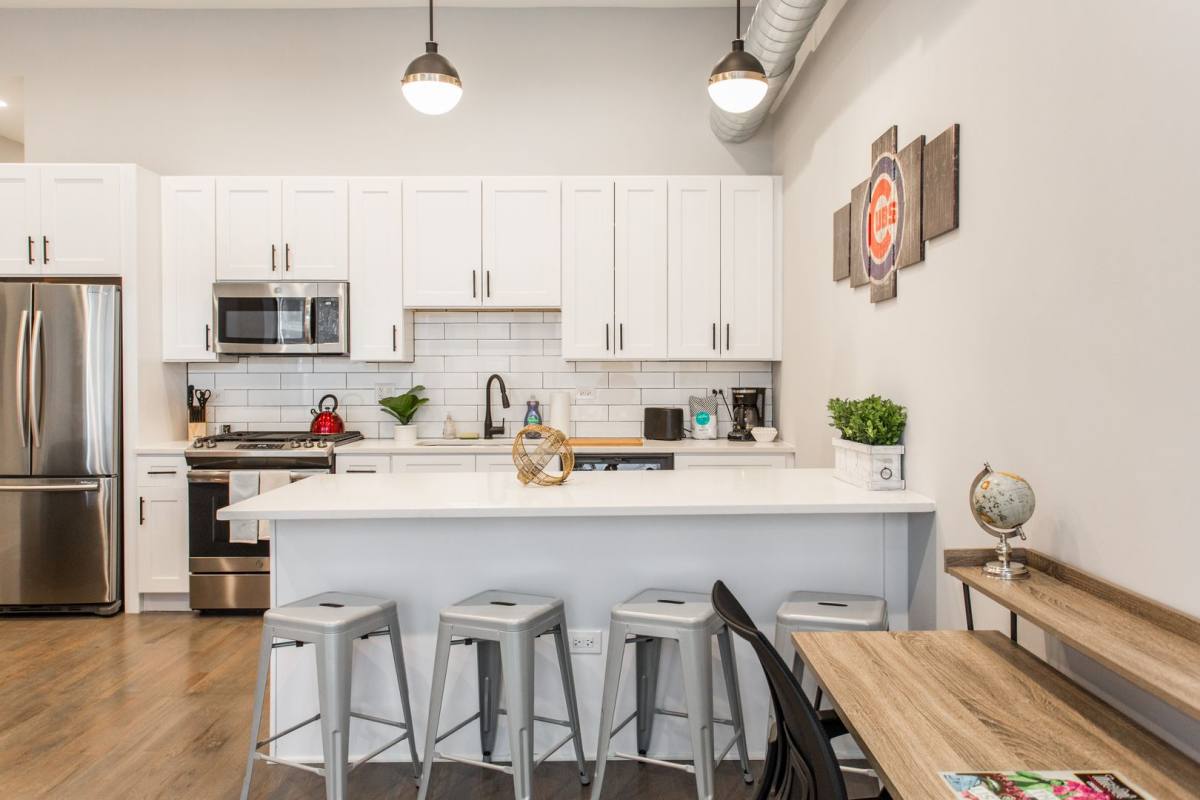 Apartment for rent at 3264 N Clark, Chicago, IL 60657