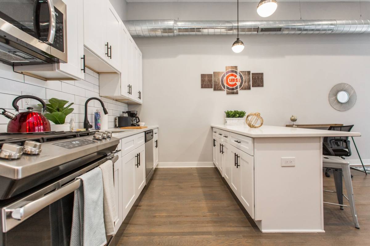 Apartment for rent at 3264 N Clark, Chicago, IL 60657