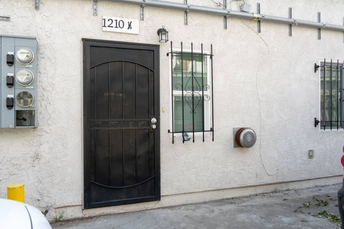 Apartment for rent at 1210 E 68th St, Los Angeles, CA 90001
