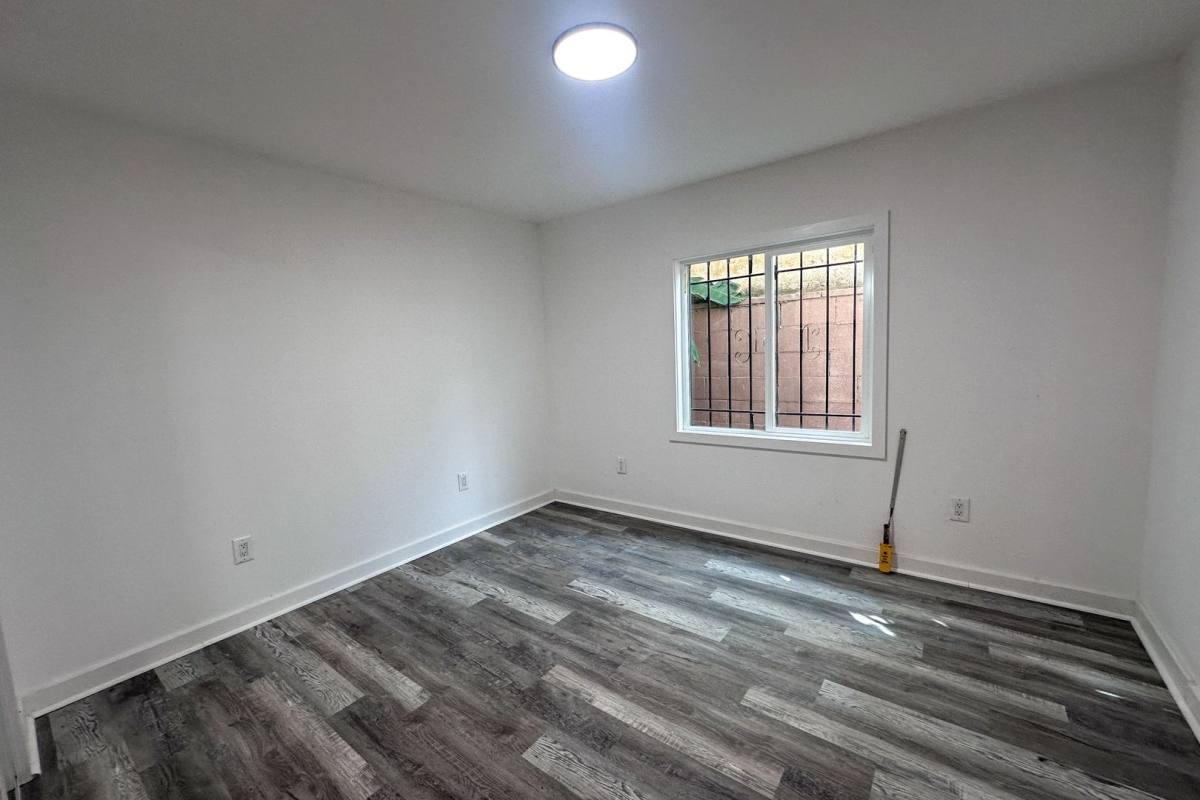 Apartment for rent at 1210 E 68th St, Los Angeles, CA 90001