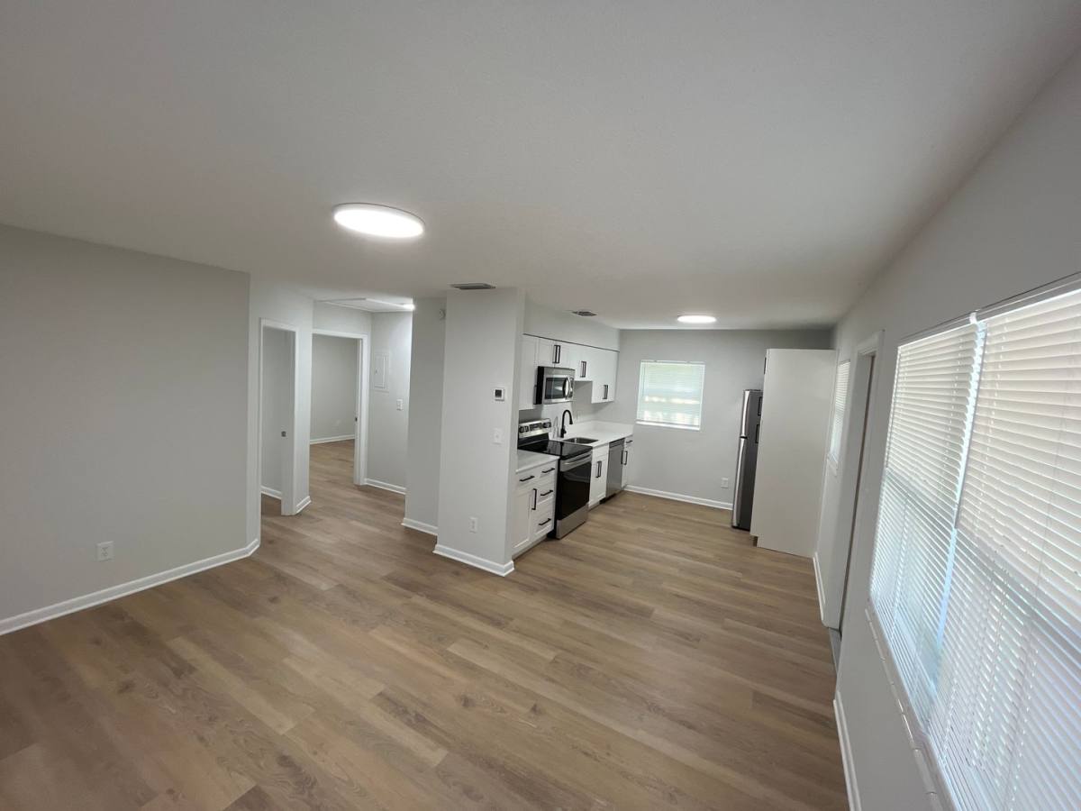 Townhouse for rent at 126-132 E Harding St, Orlando, FL 32806