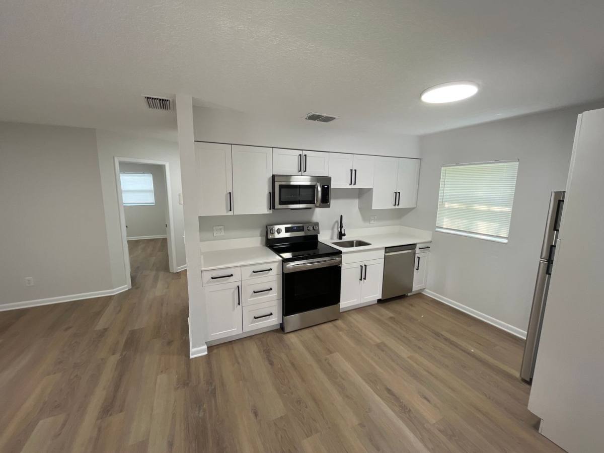 Townhouse for rent at 126-132 E Harding St, Orlando, FL 32806