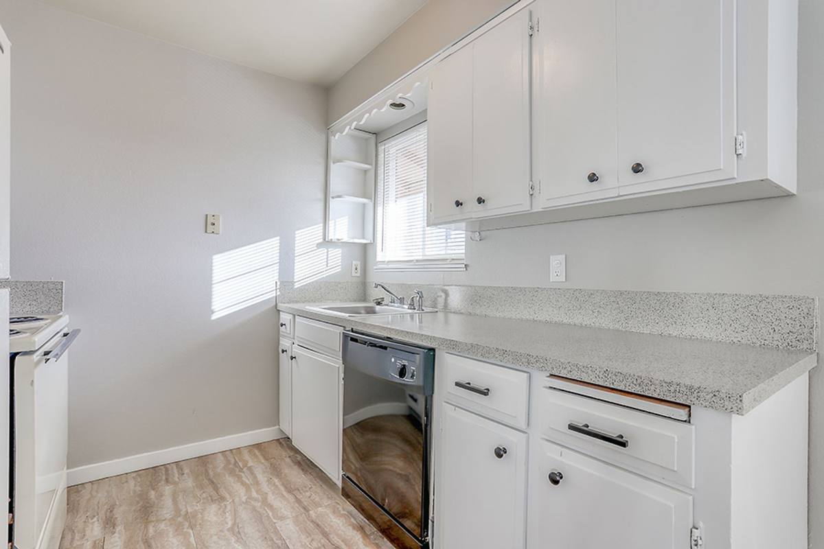 Apartment for rent at 6521 - 6539 N Albina Ave, Portland, OR 97217