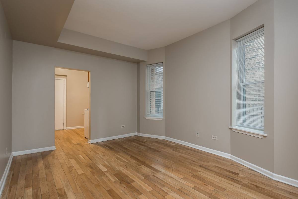 Apartment for rent at 6034 S Prairie Ave, Chicago, IL 60637