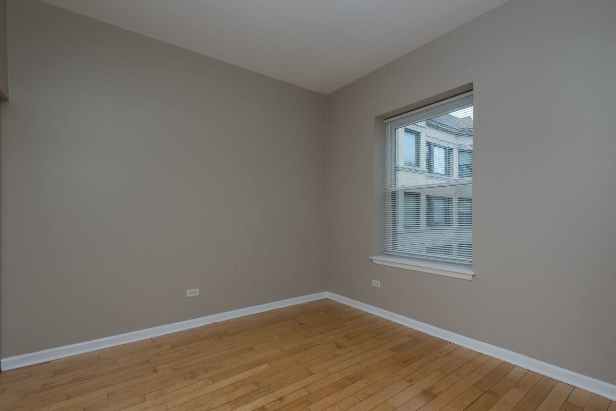 Apartment for rent at 6034 S Prairie Ave, Chicago, IL 60637