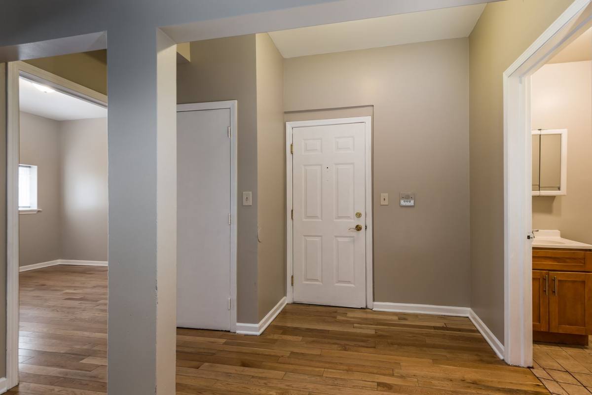 Apartment for rent at 6034 S Prairie Ave, Chicago, IL 60637