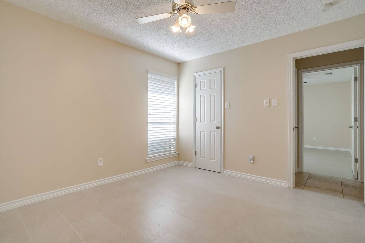 House for rent at 4013 Timberidge Dr, Irving, TX 75038