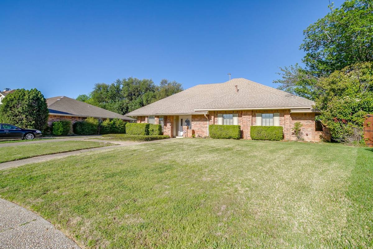 House for rent at 4013 Timberidge Dr, Irving, TX 75038