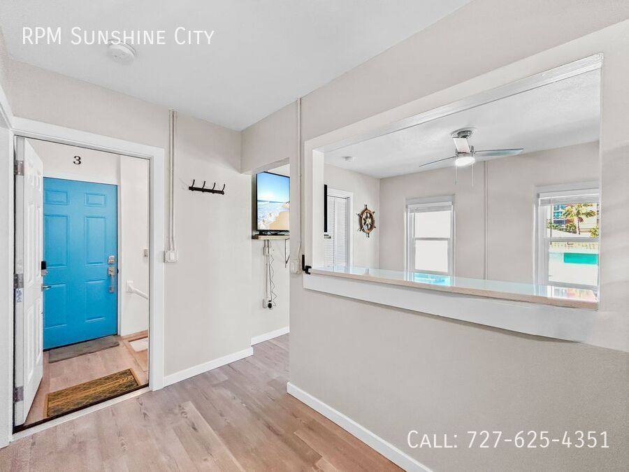Apartment for rent at 14135 Palm St #4, Saint Petersburg, FL 33708