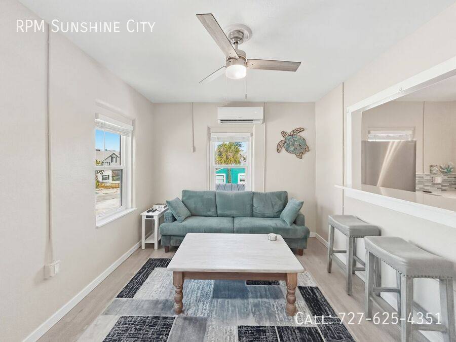 Apartment for rent at 14135 Palm St #4, Saint Petersburg, FL 33708