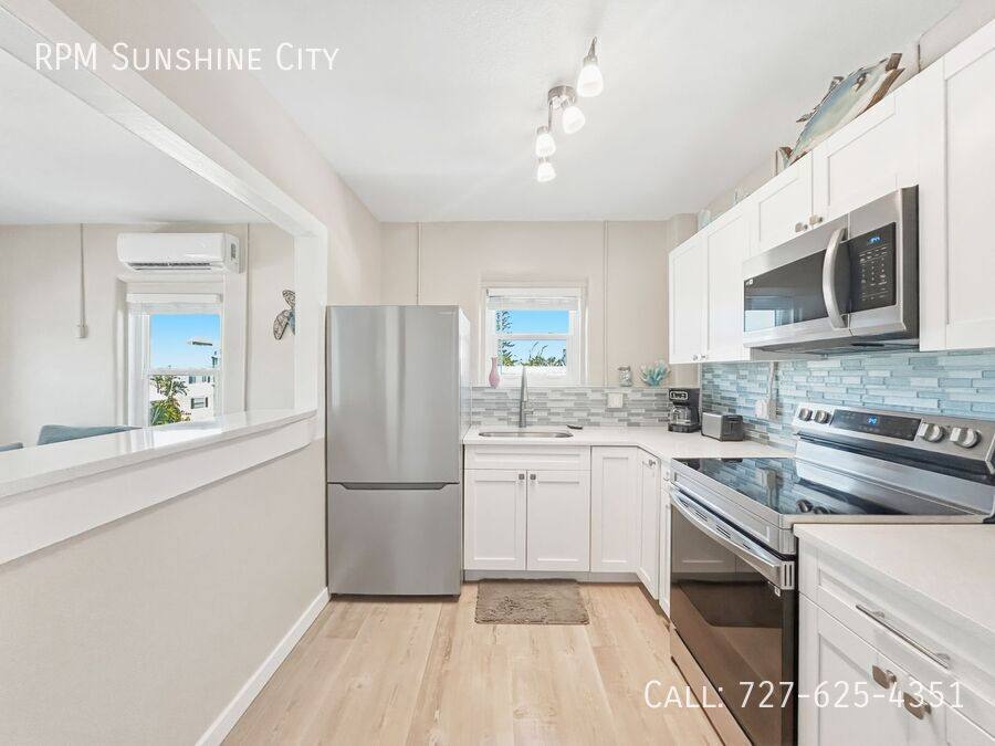 Apartment for rent at 14135 Palm St #4, Saint Petersburg, FL 33708