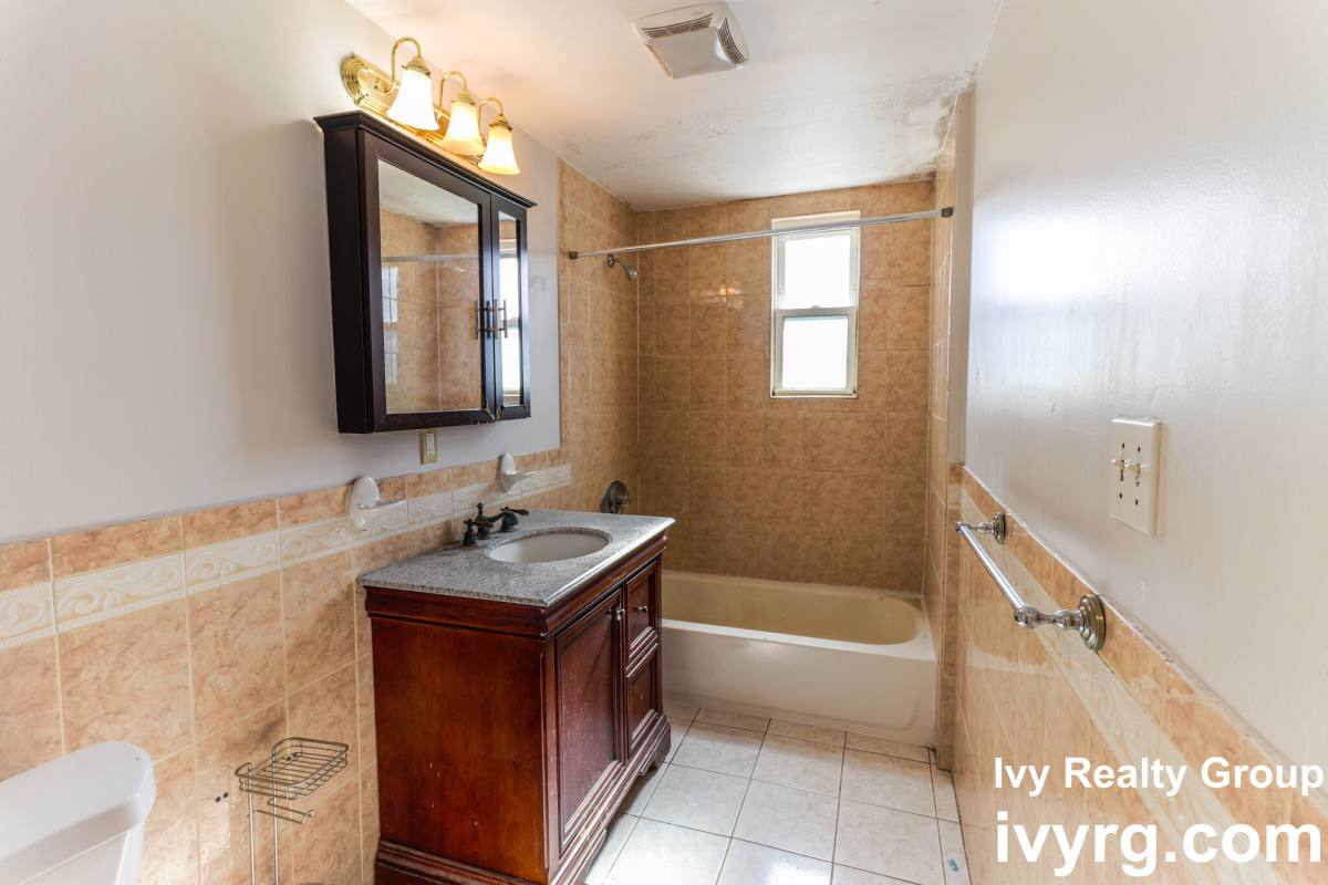Apartment for rent at 47 Franklin St #2, Somerville, MA 02145