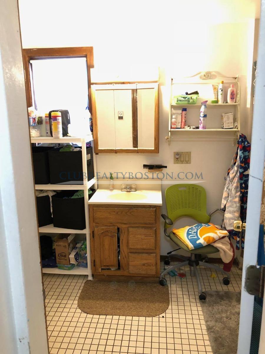 Townhouse for rent at 20 Leamington Rd #1, Brighton, MA 02135