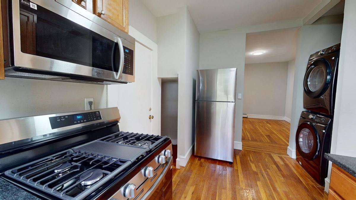 Apartment for rent at 28-30 Avon St, New Haven, CT 06511