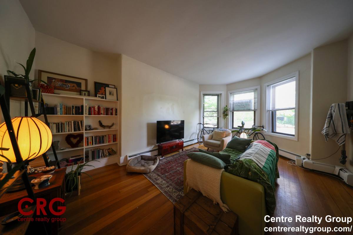 Apartment for rent at 1728 Beacon St #1, Brookline, MA 02445