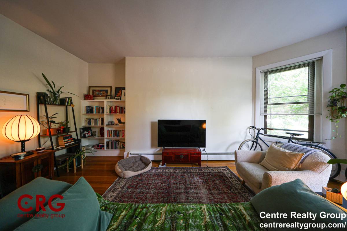 Apartment for rent at 1728 Beacon St #1, Brookline, MA 02445