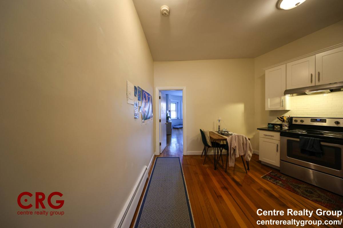 Apartment for rent at 1728 Beacon St #1, Brookline, MA 02445