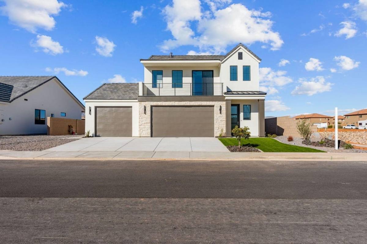 House for rent at 2433 Patricia Dr, Santa Clara, UT 84765