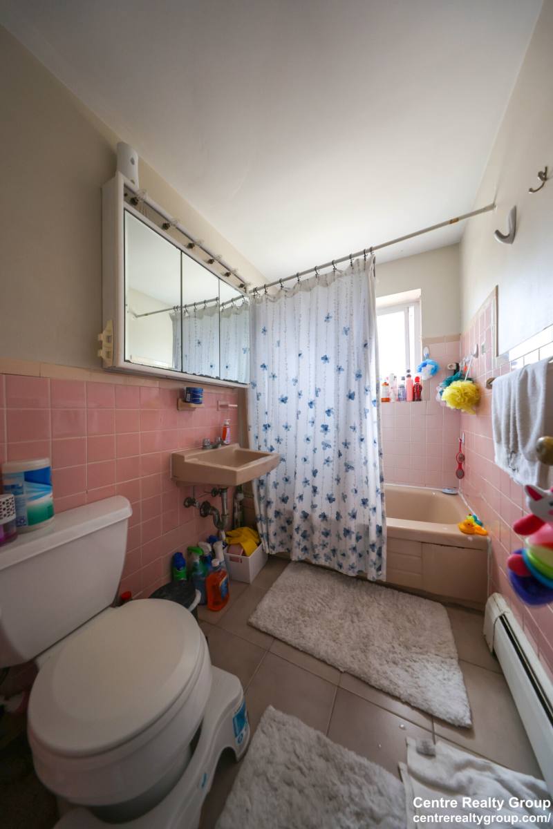 Apartment for rent at 14 Bryon Rd #6, Chestnut Hill, MA 02467