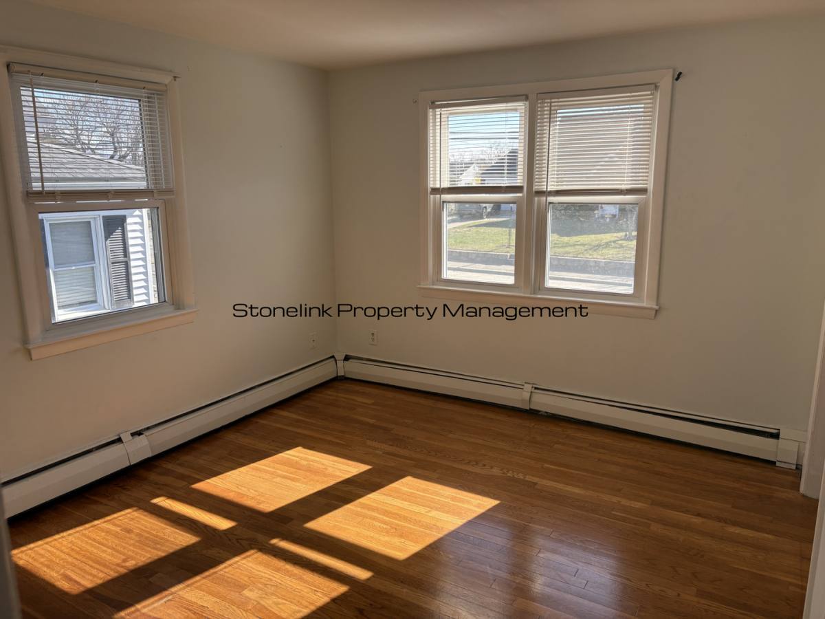 Apartment for rent at 321 Budlong Rd, Cranston, RI 02920